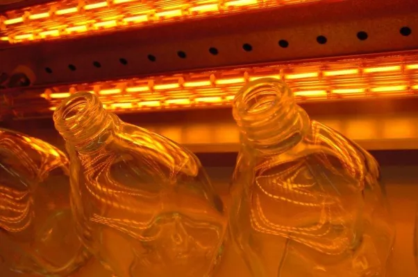 Glass bending furnace temperature